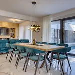 Vila Elena Zadarvillas *