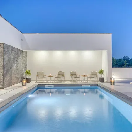 Elena Zadarvillas Villa