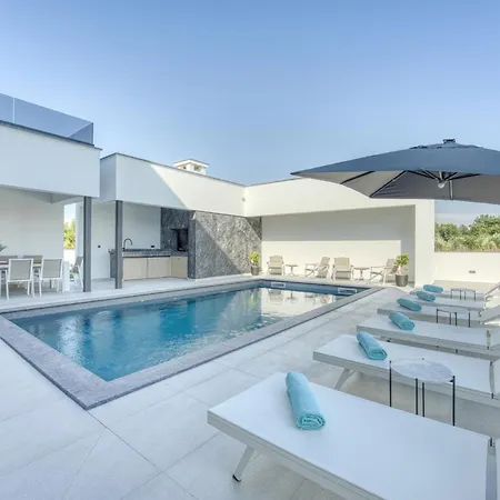 Elena Zadarvillas Zaton (Zadar)