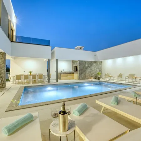 Elena Zadarvillas Zaton (Zadar)