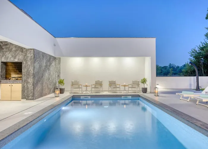 Elena Zadarvillas Villa